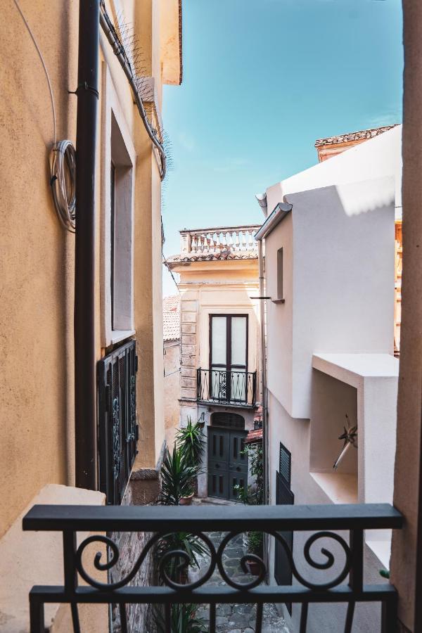 אגרופולי Borgo Dei Saraceni - Suites & Apartments מראה חיצוני תמונה
