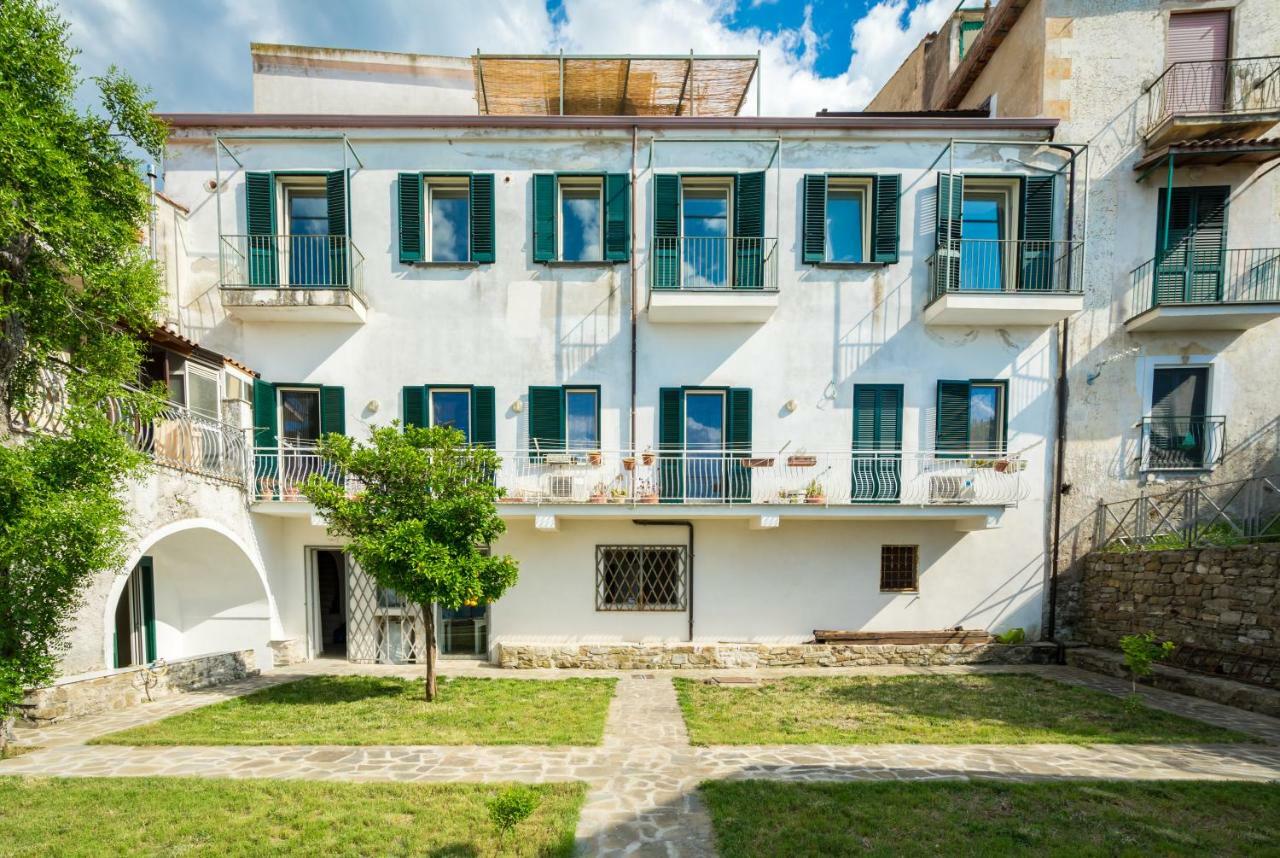 אגרופולי Borgo Dei Saraceni - Suites & Apartments מראה חיצוני תמונה
